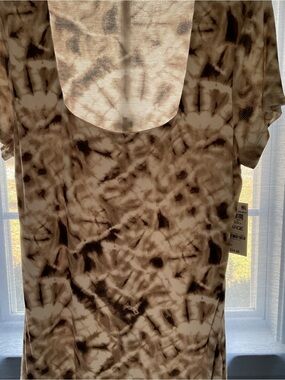 INC. Tie-Dye Scoop Neck Tee in Brown and Cream